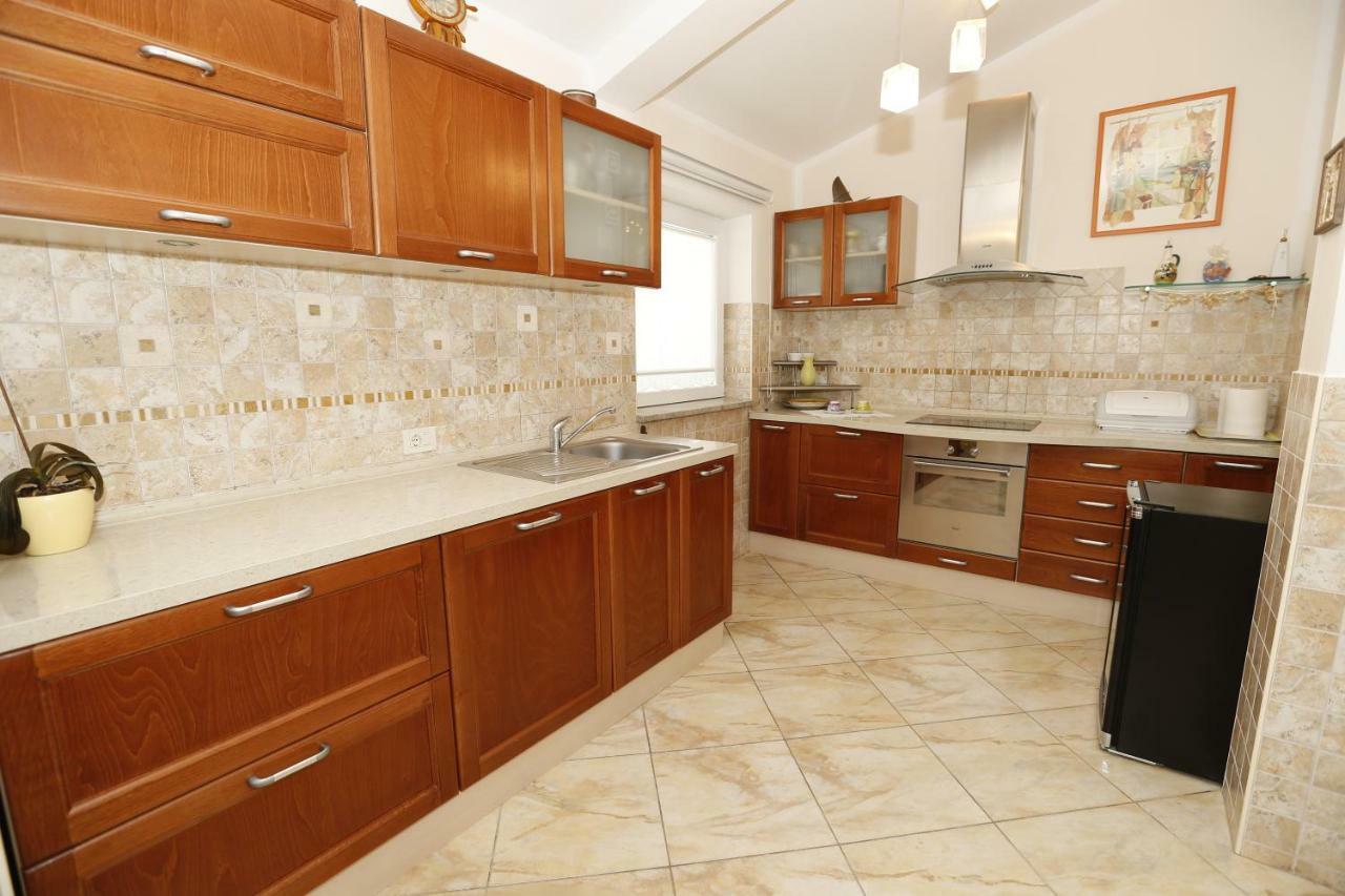 Apartment Bojan With Terrace And Sea View Baška Εξωτερικό φωτογραφία