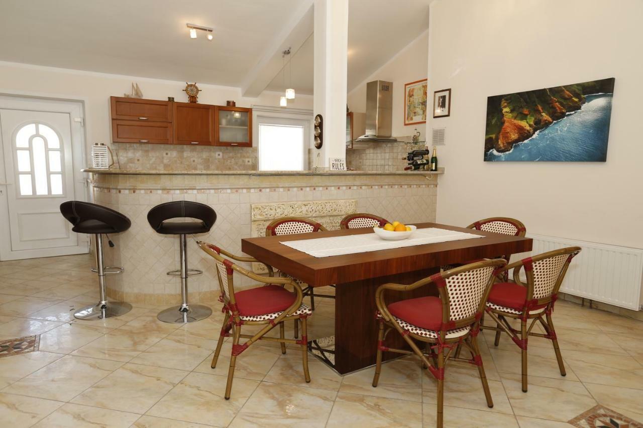 Apartment Bojan With Terrace And Sea View Baška Εξωτερικό φωτογραφία