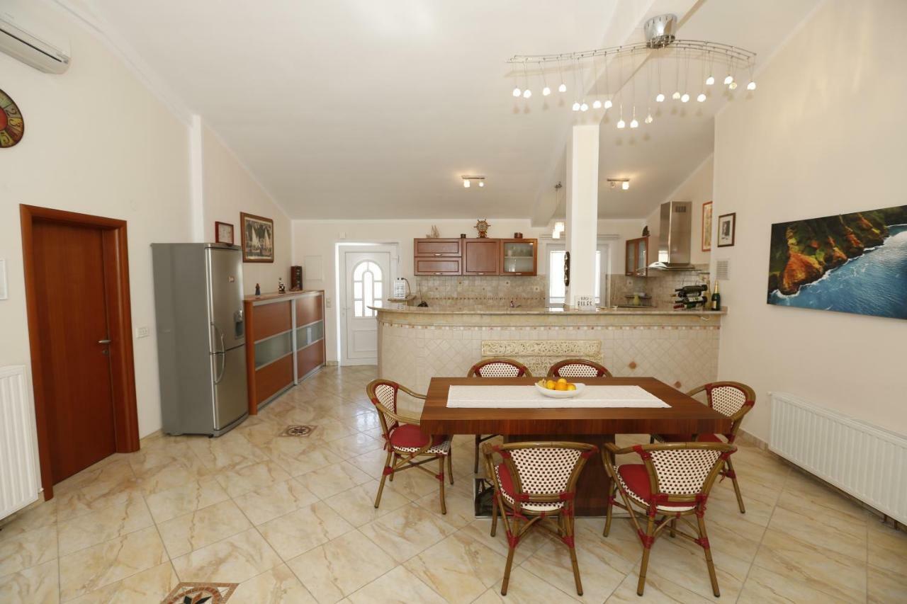 Apartment Bojan With Terrace And Sea View Baška Εξωτερικό φωτογραφία