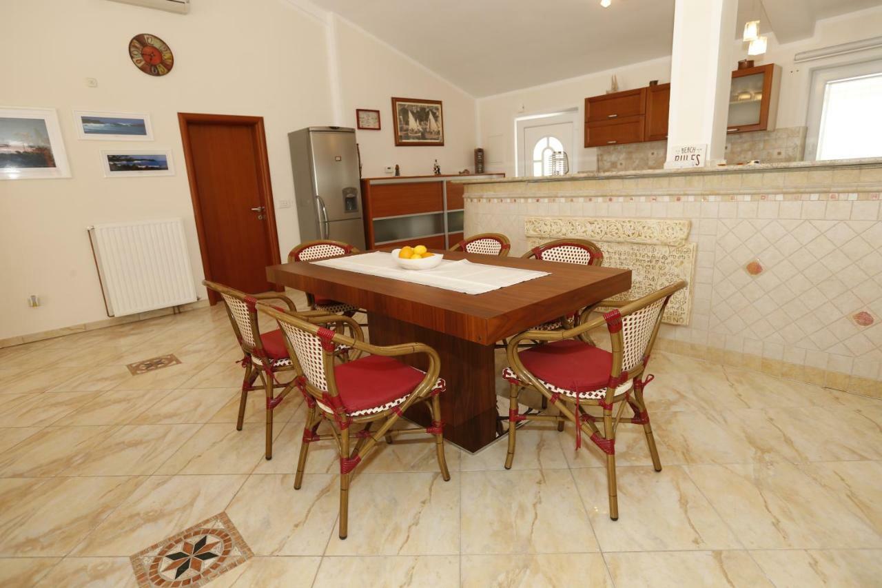 Apartment Bojan With Terrace And Sea View Baška Εξωτερικό φωτογραφία