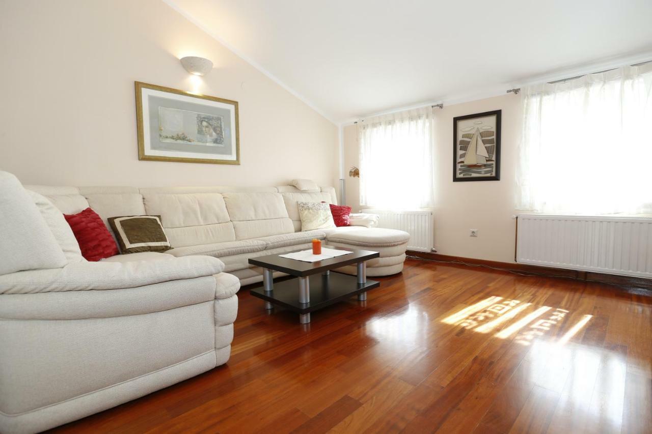 Apartment Bojan With Terrace And Sea View Baška Εξωτερικό φωτογραφία