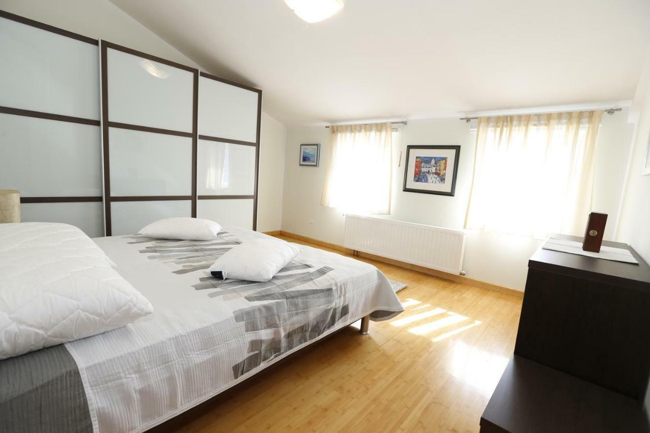 Apartment Bojan With Terrace And Sea View Baška Εξωτερικό φωτογραφία