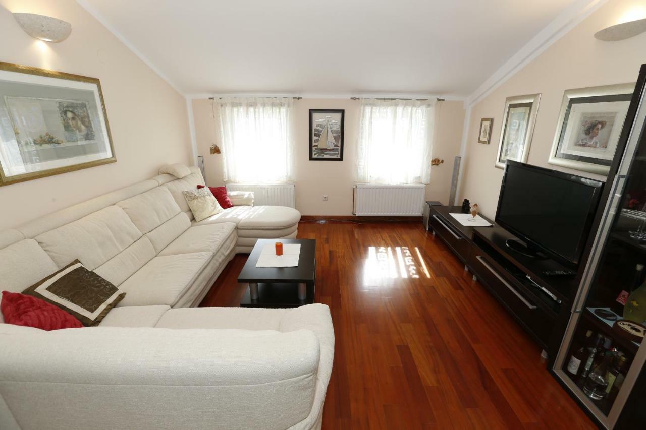 Apartment Bojan With Terrace And Sea View Baška Εξωτερικό φωτογραφία